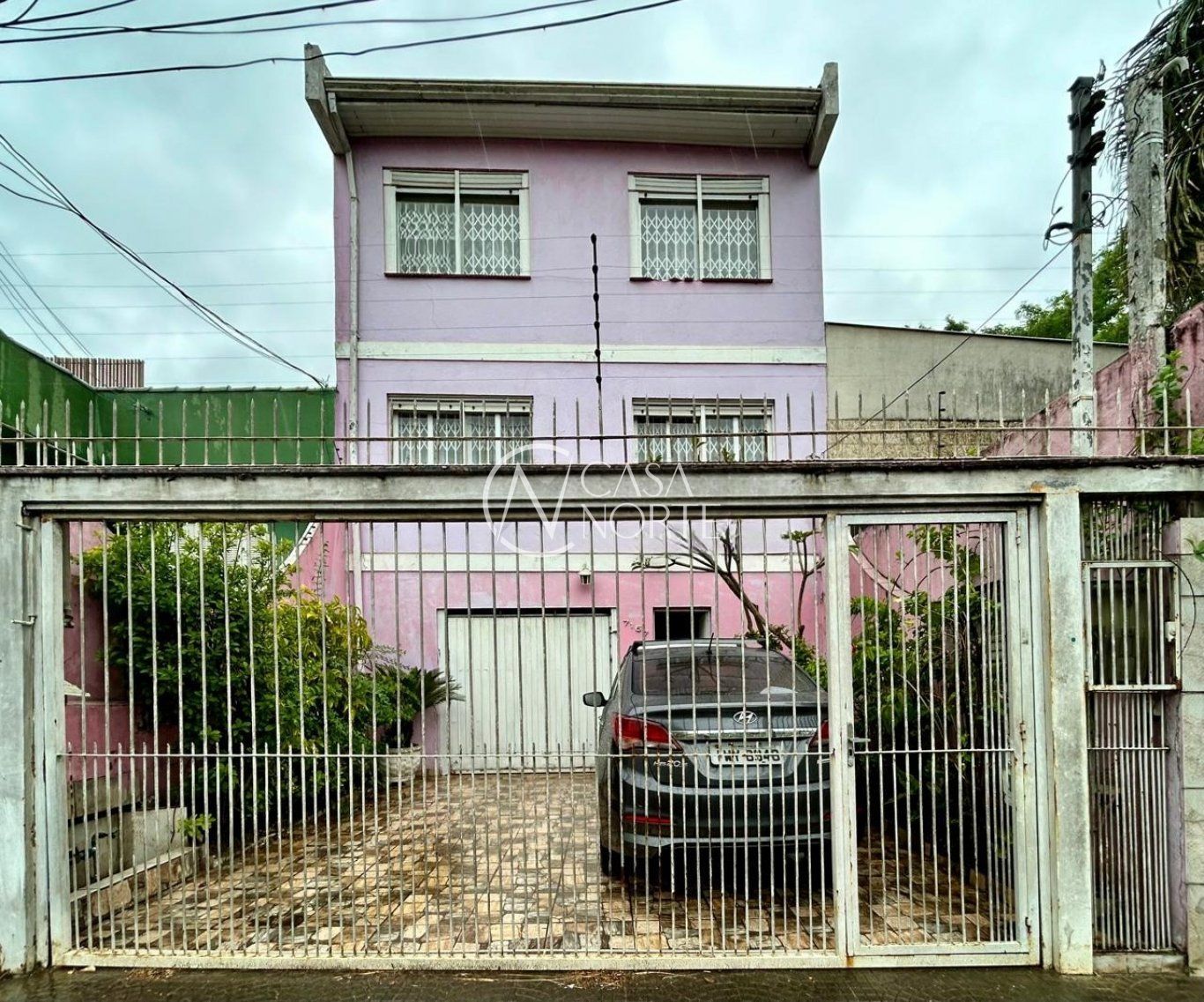 Casa à venda com 3 quartos, 150m², 3 vagas, Avenida Bento Gonçalves no bairro Partenon em Porto Alegre