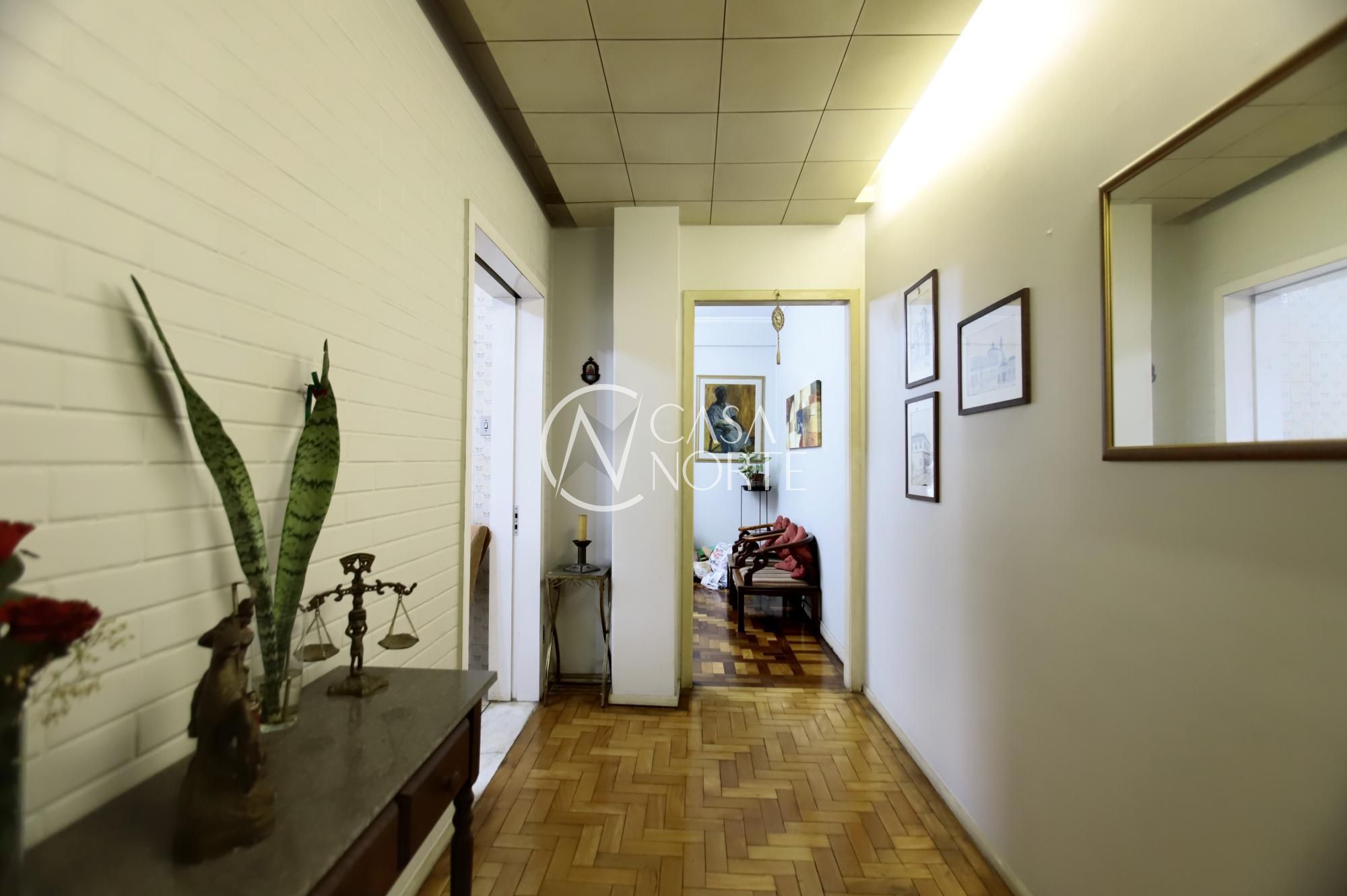 Apartamento à venda com 3 quartos, 88m², 1 suíte, Avenida Alberto Bins no bairro Centro Histórico em Porto Alegre