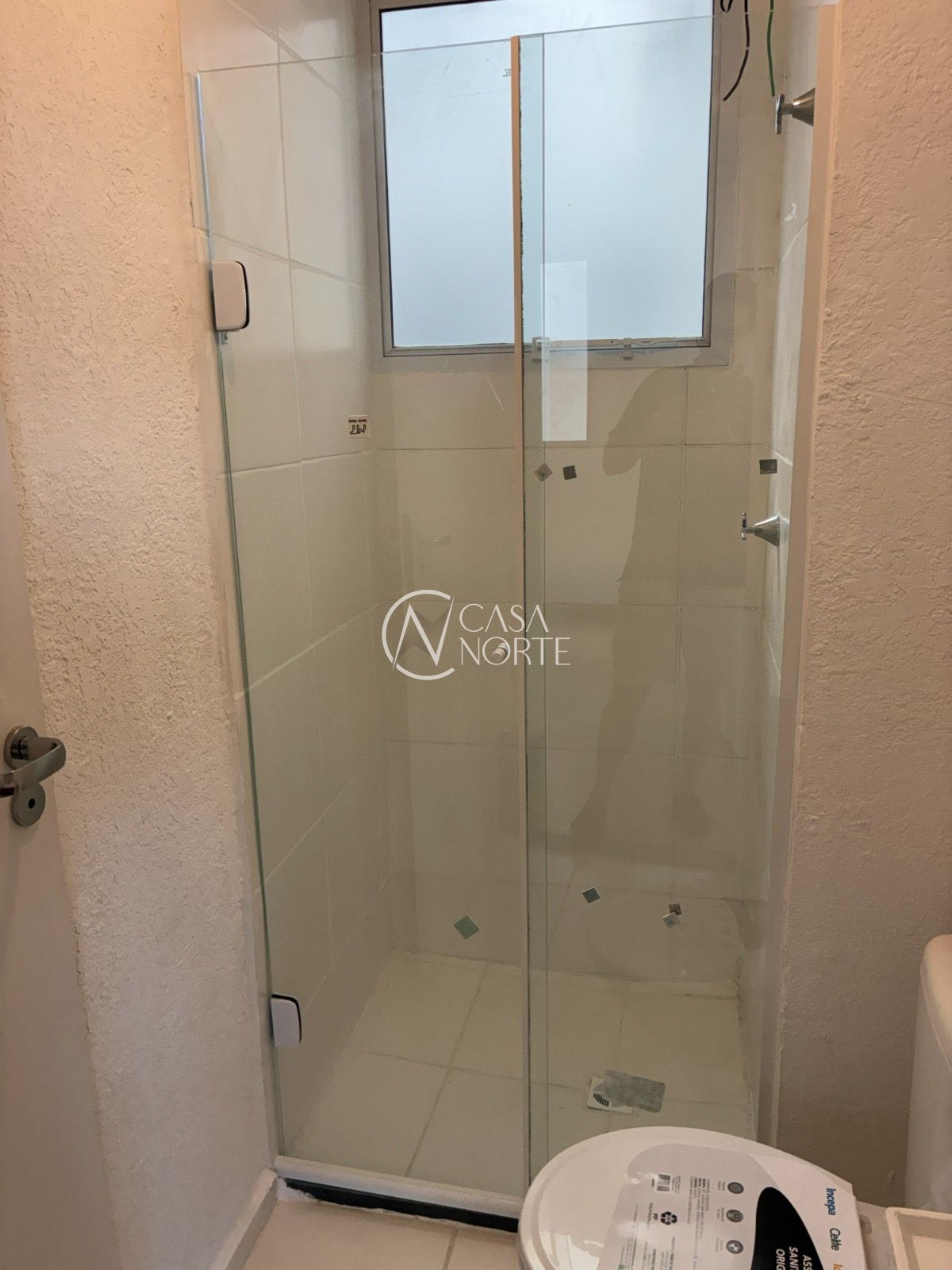 Apartamento à venda com 2 quartos, 42m², 1 vaga, Rua dos Maias no bairro Rubem Berta em Porto Alegre