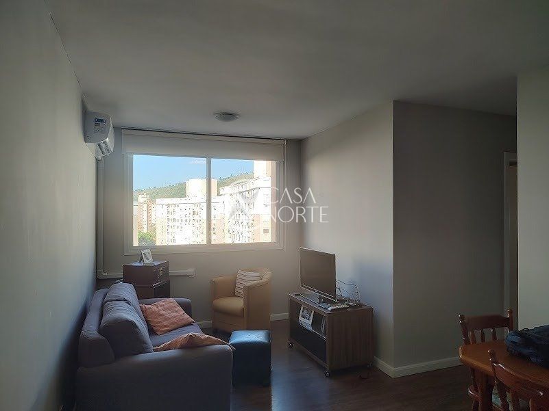 Apartamento à venda com 3 quartos, 68m², 1 suíte, 1 vaga, Rua Carlos Reverbel no bairro Jardim Carvalho em Porto Alegre