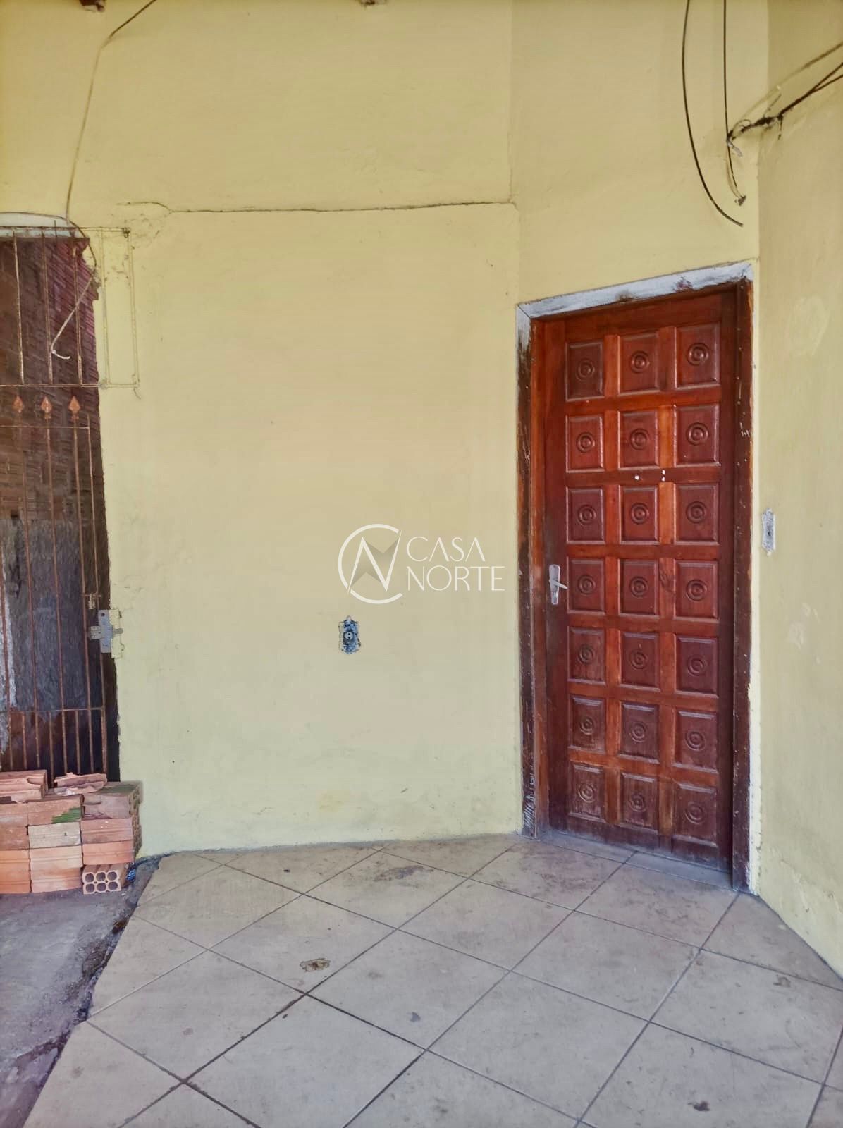 Casa à venda com 2 quartos, 44m², 1 vaga, Rua Etelvina Hipólito da Silveira no bairro Santa Rosa de Lima em Porto Alegre