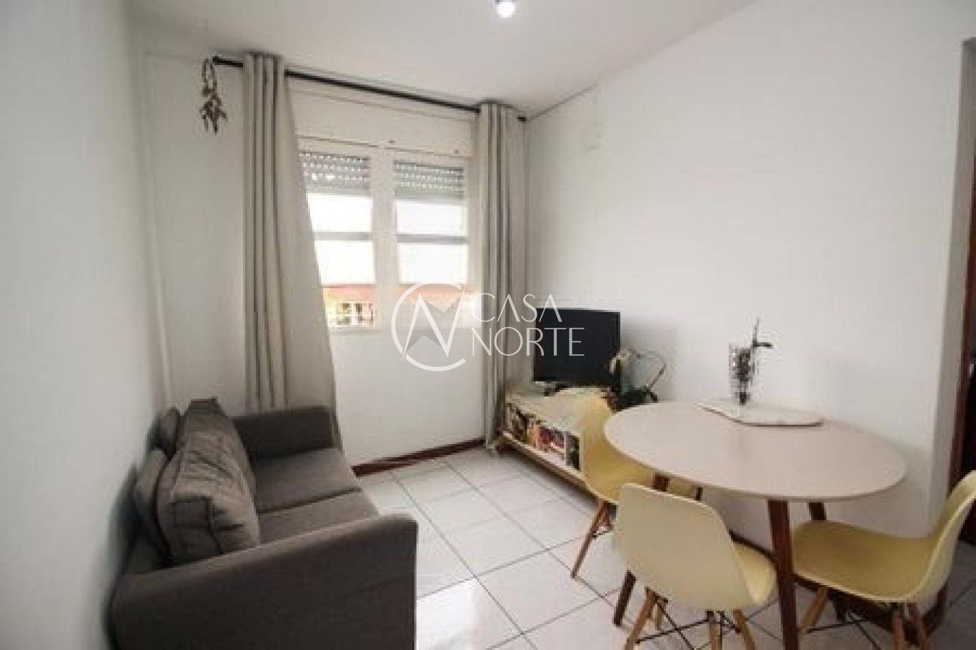 Apartamento à venda com 2 quartos, 48m², Travessa Escobar no bairro Camaquã em Porto Alegre