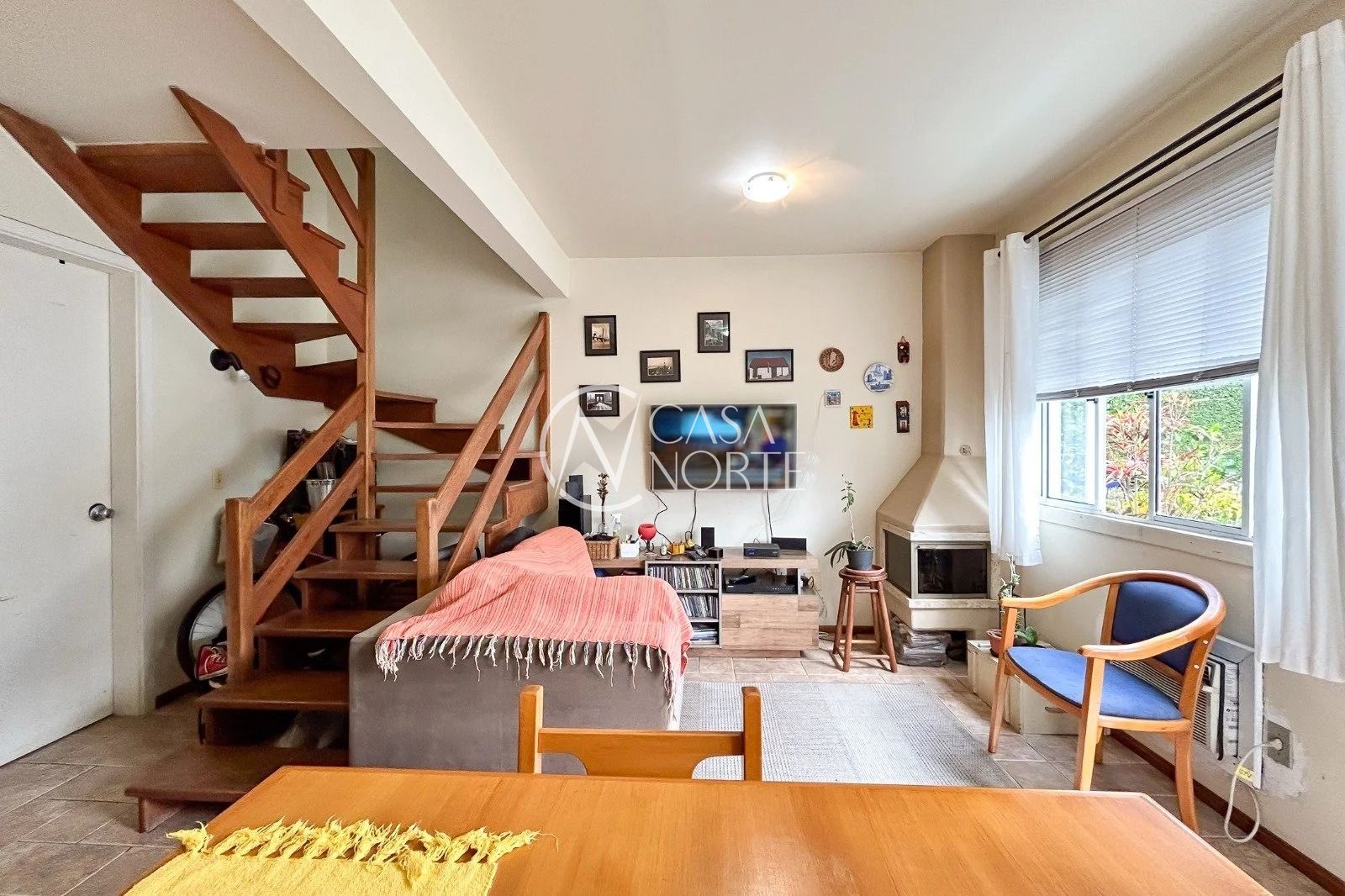 Casa à venda com 2 quartos, 79m², 1 suíte, 2 vagas, Avenida da Cavalhada no bairro Cavalhada em Porto Alegre