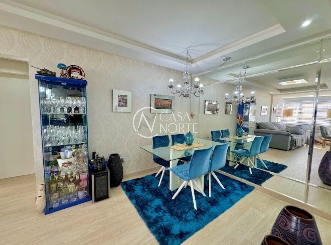 Apartamento à venda com 2 quartos, 66m², 1 suíte, 2 vagas, Rua Castro Alves no bairro Independência em Porto Alegre