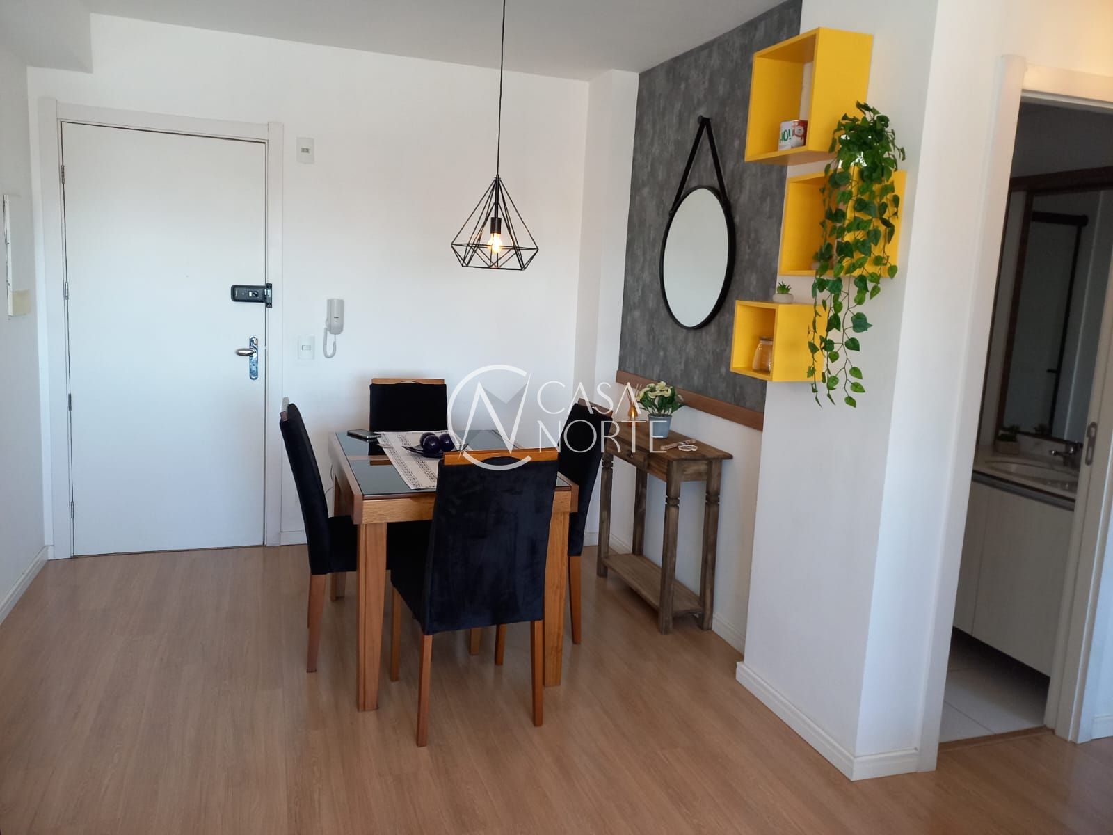 Apartamento à venda com 2 quartos, 60m², 1 suíte, 1 vaga, Rua Frederico Otávio Domingues Barbosa no bairro São Sebastião em Porto Alegre