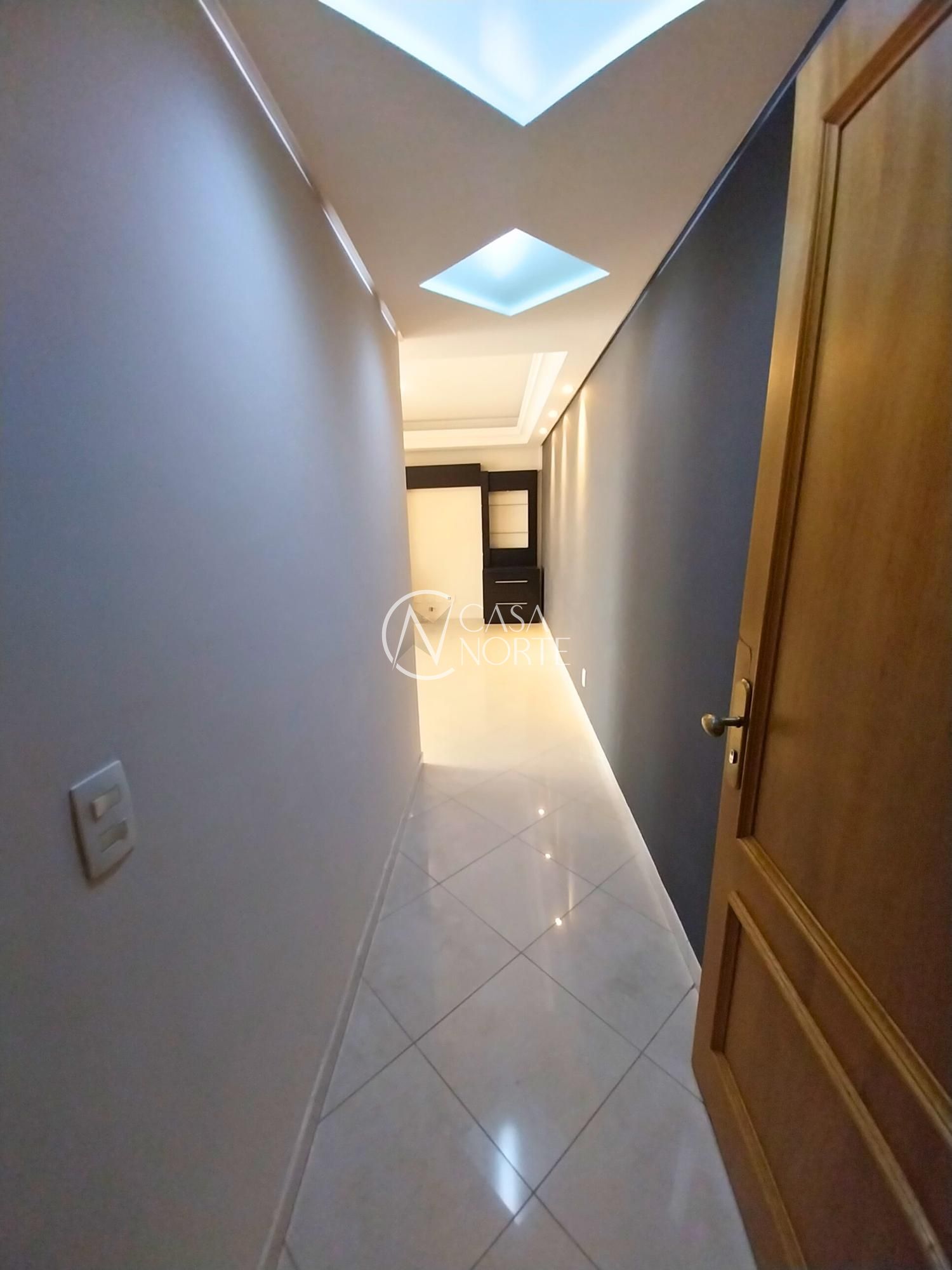 Apartamento à venda com 3 quartos, 96m², 1 suíte, 2 vagas, Rua Roque Calage no bairro Passo da Areia em Porto Alegre