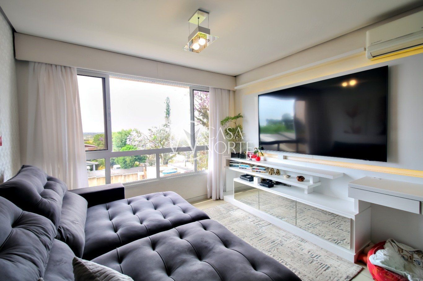 Apartamento à venda com 2 quartos, 76m², 1 suíte, 1 vaga, Rua Ouro Preto no bairro Jardim Floresta em Porto Alegre