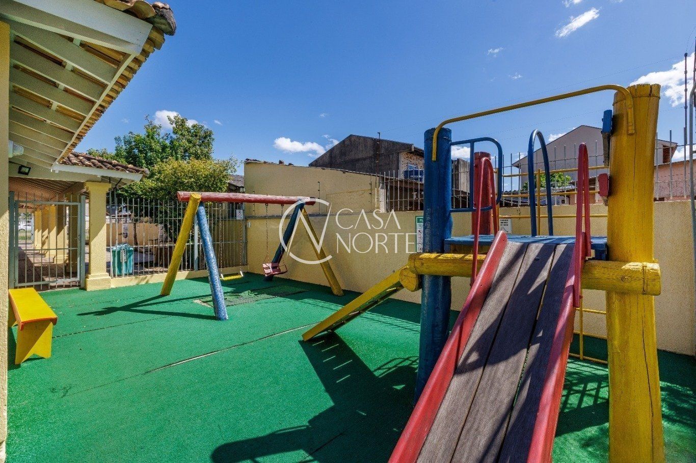 Casa de Condomínio à venda com 2 quartos, 66m², 1 vaga, Avenida Faria Lobato no bairro Sarandi em Porto Alegre