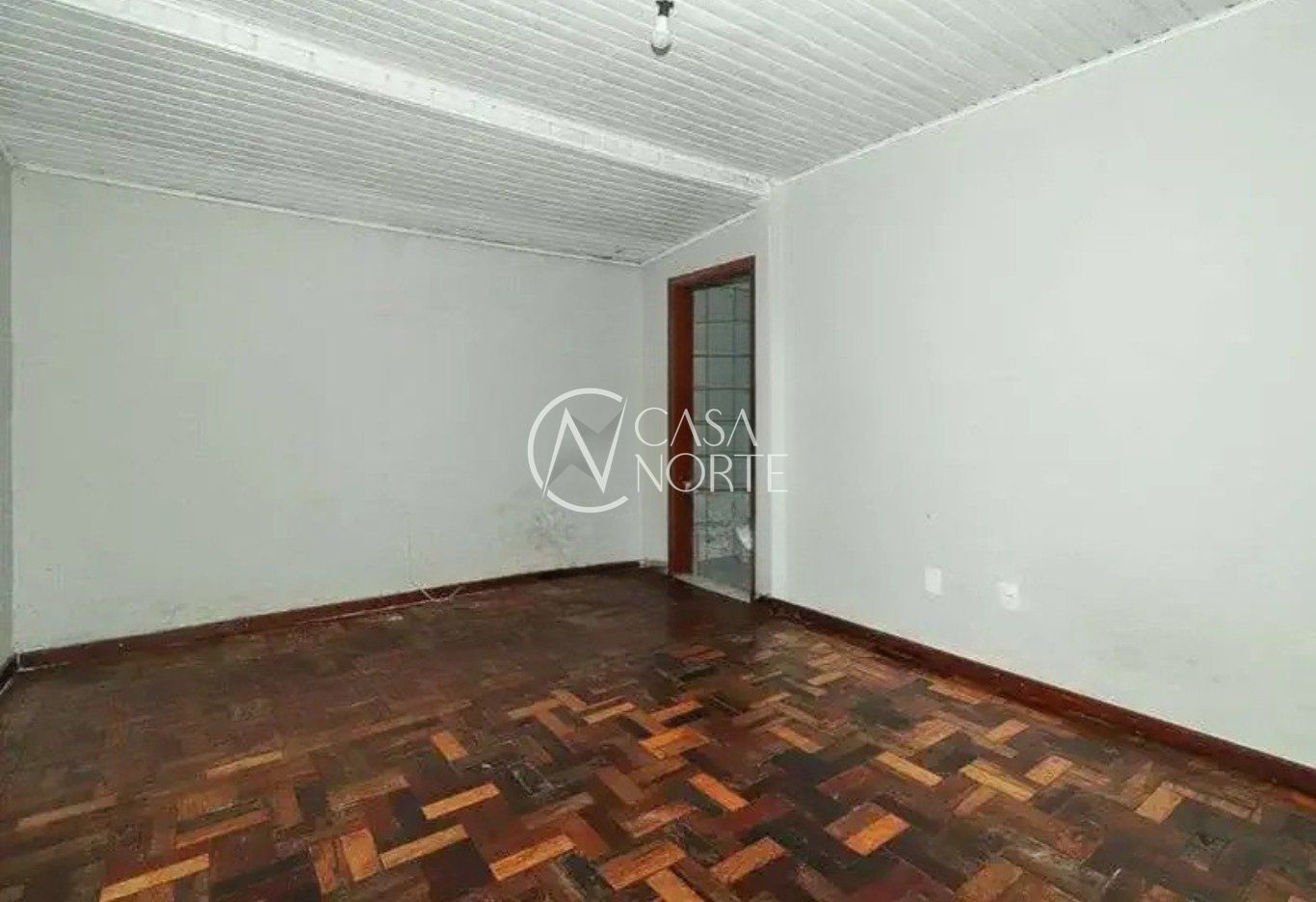 Casa à venda com 3 quartos, 270m², 2 vagas, Rua Doutor Vargas Neto no bairro Jardim Leopoldina em Porto Alegre