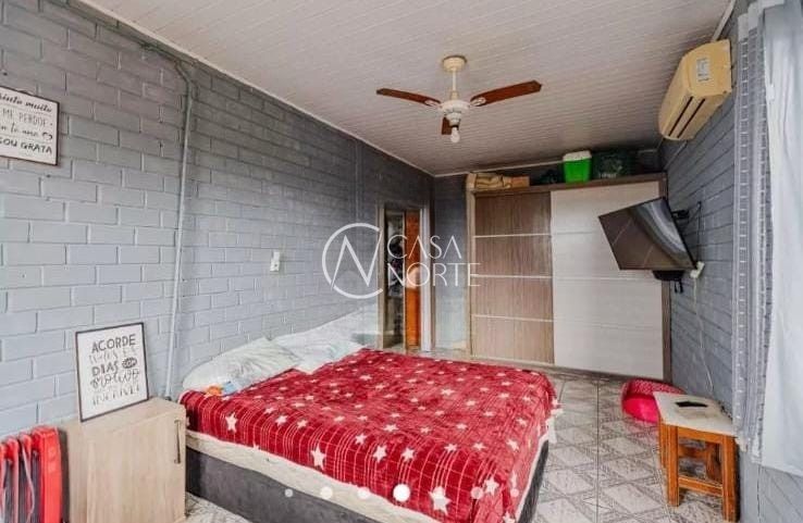 Casa à venda com 3 quartos, 110m², 1 suíte, 2 vagas, Avenida Vicente Monteggia no bairro Nonoai em Porto Alegre