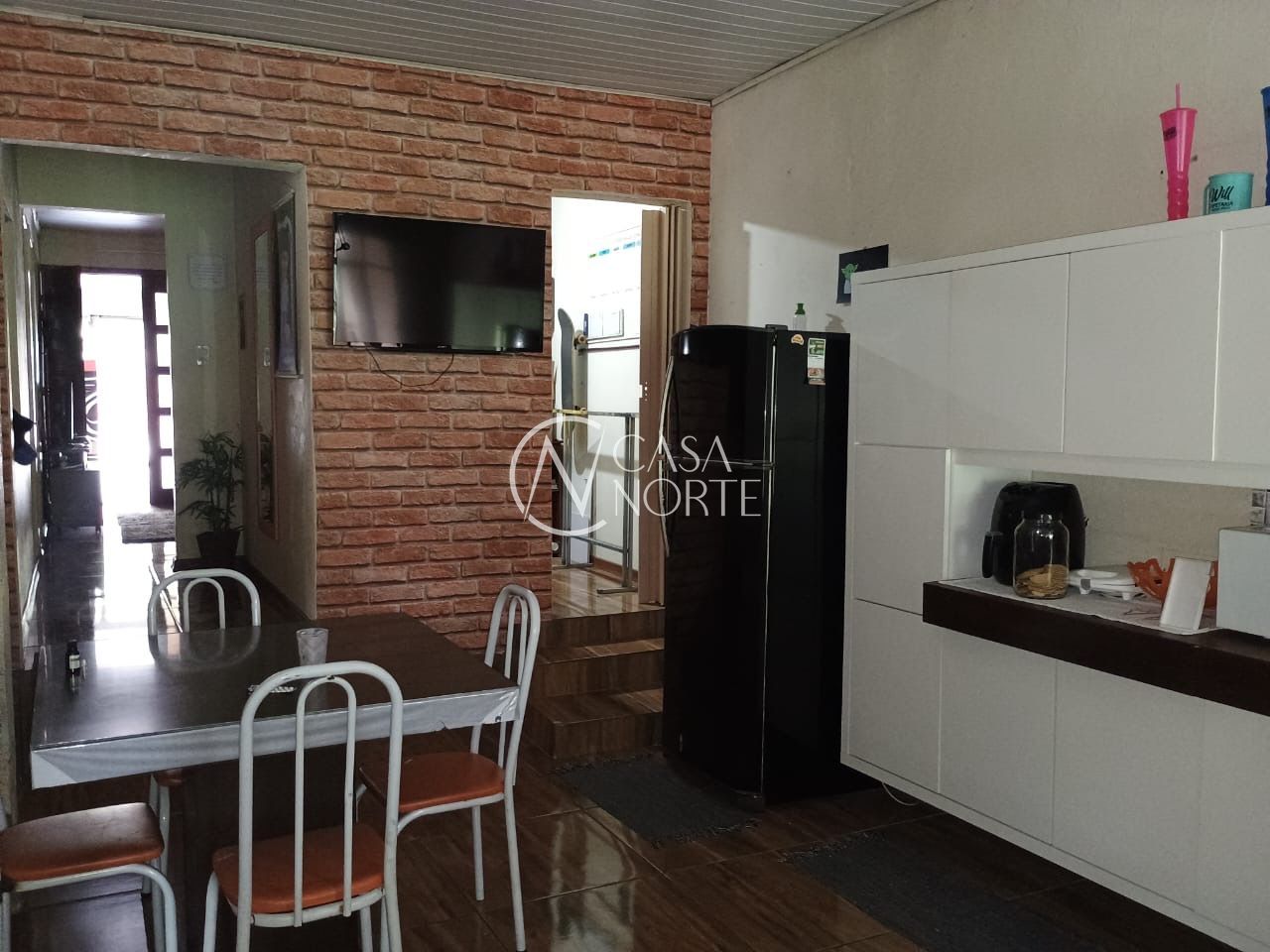 Casa à venda com 3 quartos, 106m², 2 vagas, Rua Osmar Gomes no bairro Costa e Silva em Porto Alegre