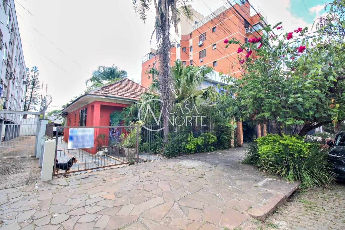 Casa à venda com 2 quartos, 200m², 1 suíte, 2 vagas, Rua Marquês de Alegrete no bairro São João em Porto Alegre