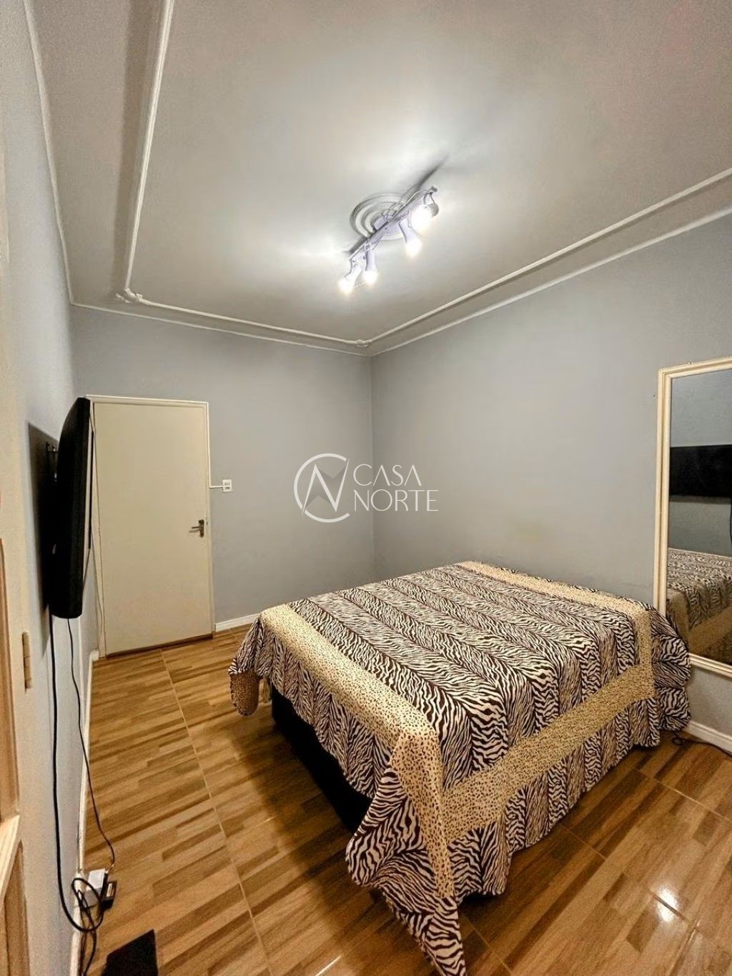 Apartamento à venda com 2 quartos, 48m², Rua Adão Baino no bairro Cristo Redentor em Porto Alegre