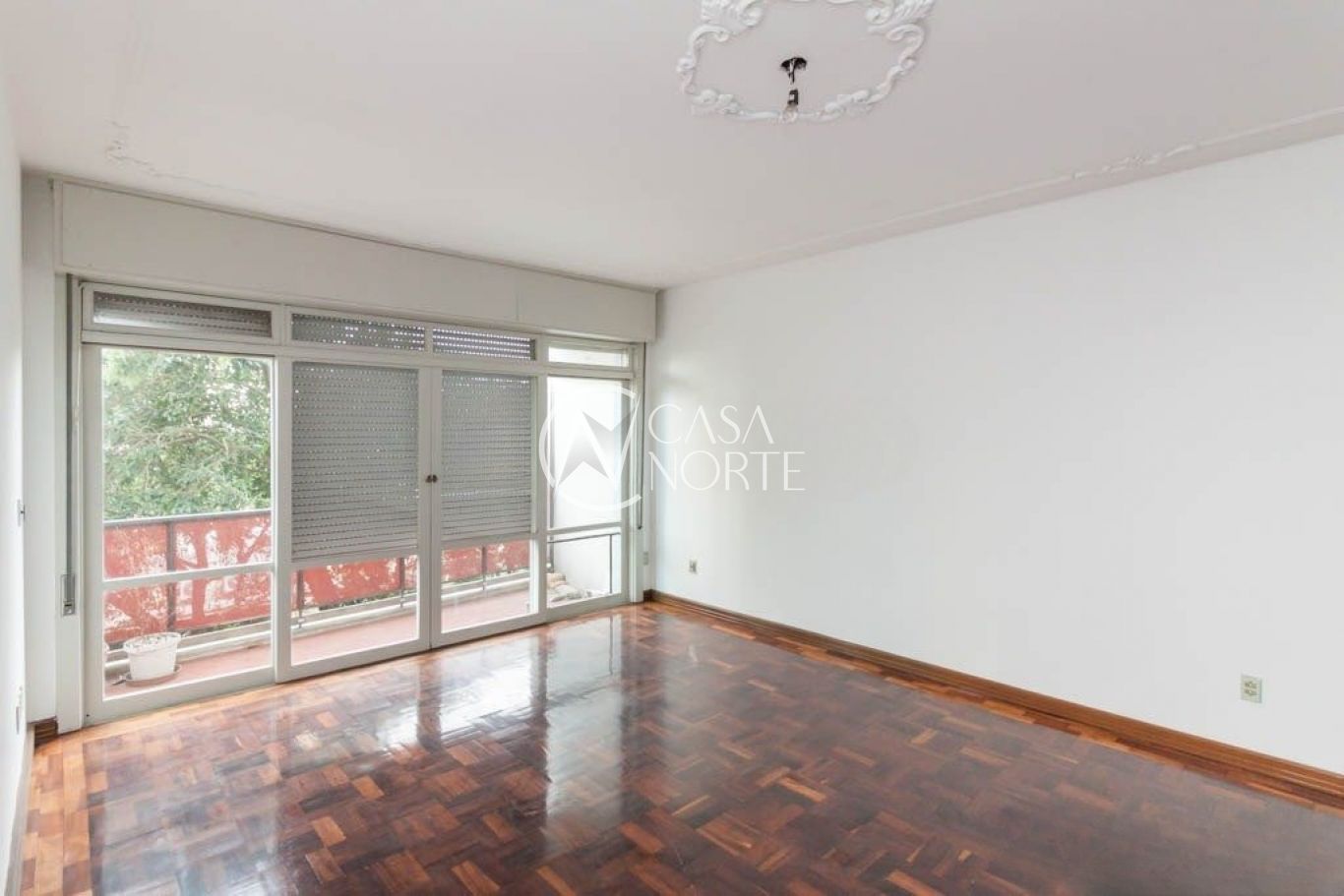 Apartamento à venda com 3 quartos, 150m², Rua Duque de Caxias no bairro Centro Histórico em Porto Alegre