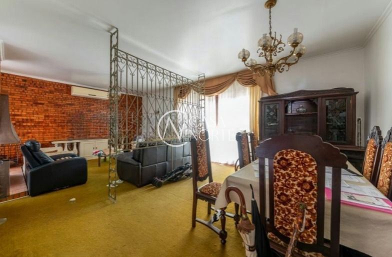 Casa à venda com 4 quartos, 400m², 3 suítes, 4 vagas, Rua Licínio Cardoso no bairro Chácara das Pedras em Porto Alegre
