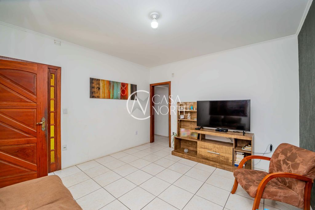 Casa à venda com 3 quartos, 94m², 4 vagas, Rua Ida Passuello no bairro Vila Nova em Porto Alegre