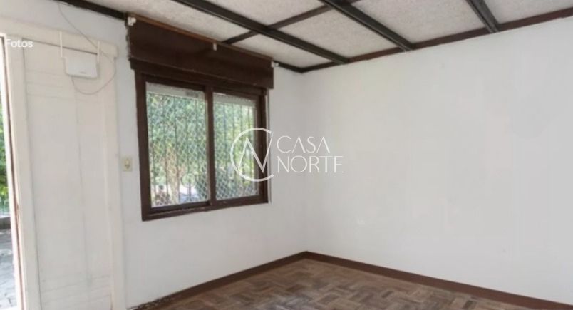 Casa à venda com 3 quartos, 54m², 2 vagas, Avenida Gamal Abdel Nasser no bairro Rubem Berta em Porto Alegre