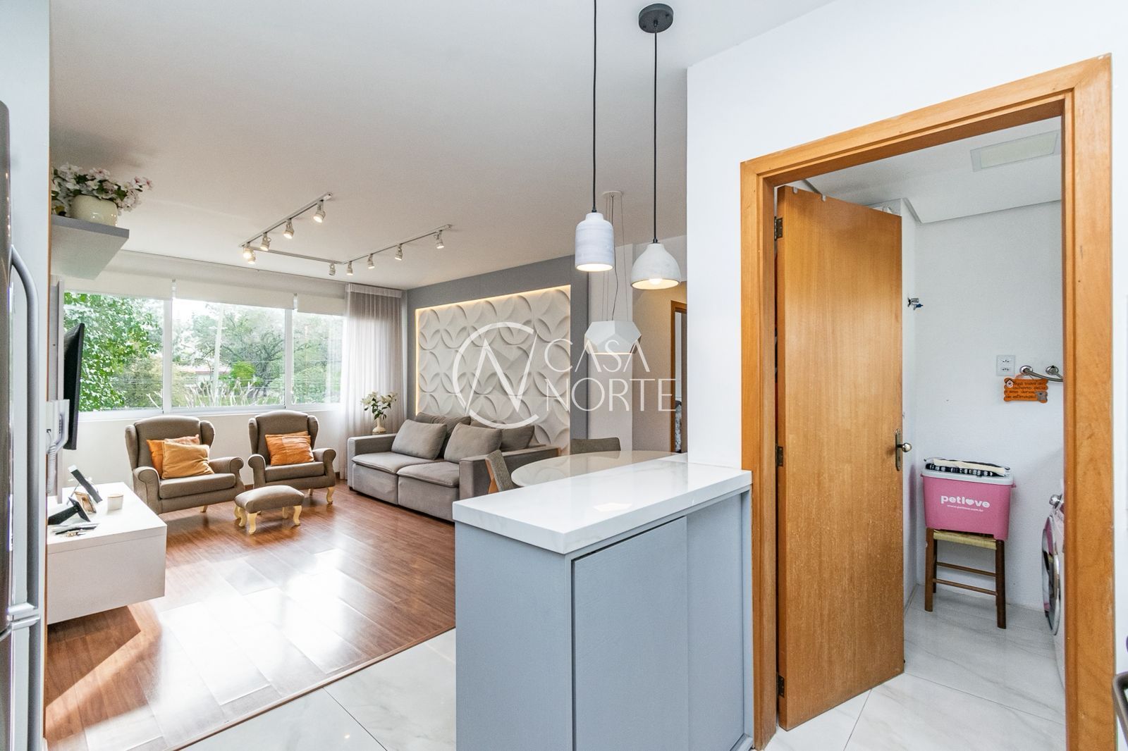 Apartamento à venda com 2 quartos, 74m², 1 suíte, Avenida Benno Mentz no bairro Vila Ipiranga em Porto Alegre