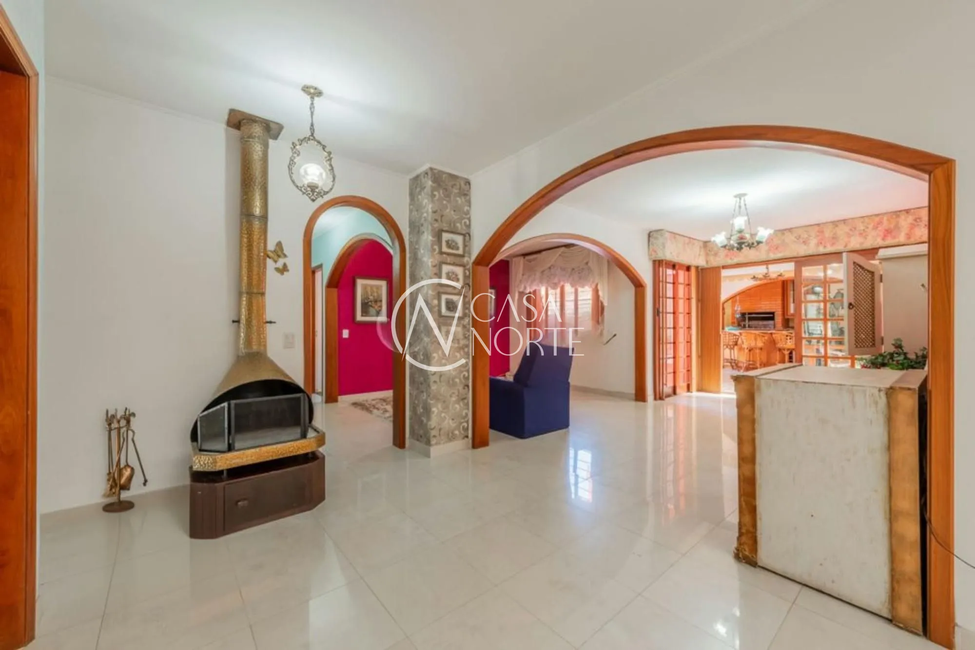 Casa à venda com 3 quartos, 203m², 1 suíte, 4 vagas, Rua Rubens Rosa Guedes no bairro Jardim Itu em Porto Alegre