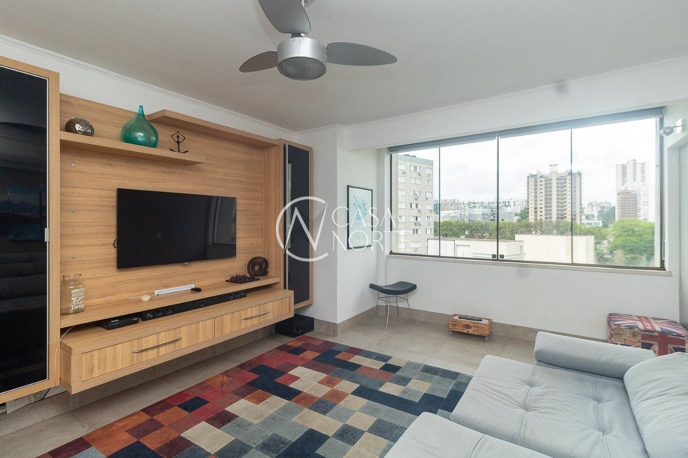 Apartamento à venda com 2 quartos, 76m², 1 vaga, Avenida América no bairro Auxiliadora em Porto Alegre