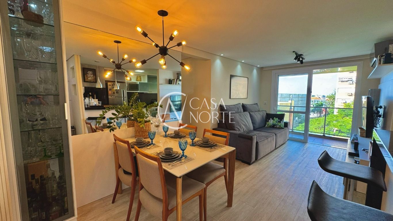 Apartamento à venda com 2 quartos, 76m², 1 suíte, 2 vagas, Rua Gutemberg no bairro Petrópolis em Porto Alegre