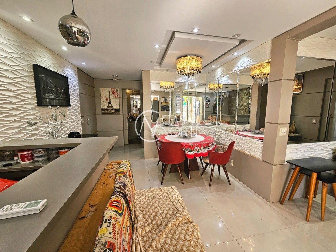 Apartamento à venda com 3 quartos, 84m², 1 suíte, 2 vagas, Rua Monsenhor Antônio Guilherme Grings no bairro Sarandi em Porto Alegre