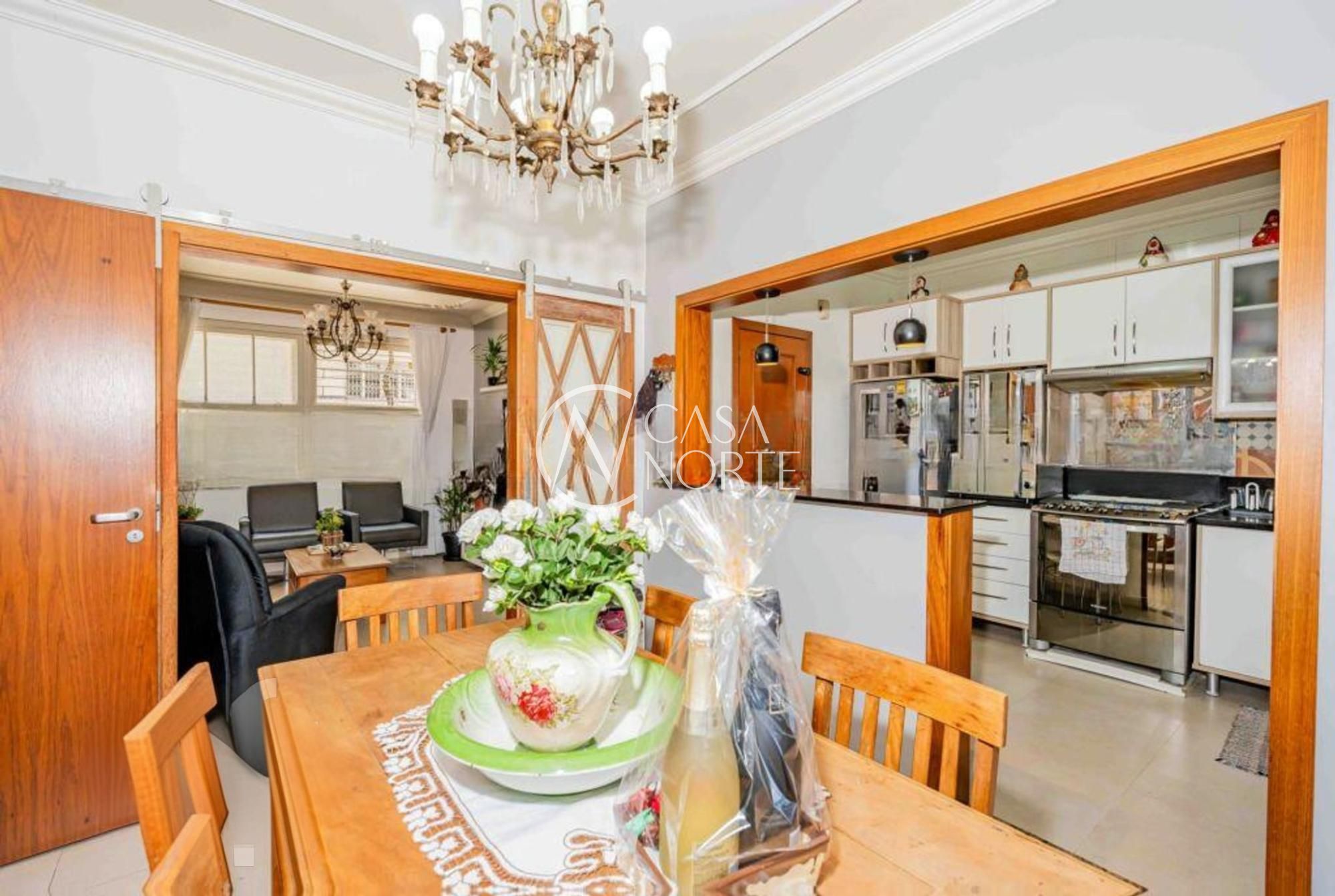 Apartamento à venda com 3 quartos, 85m², 1 suíte, 1 vaga, Travessa Miranda e Castro no bairro Santana em Porto Alegre