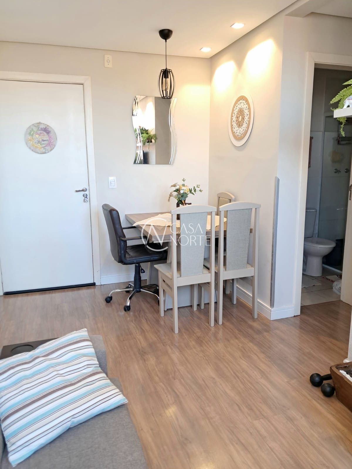 Apartamento à venda com 2 quartos, 46m², 1 vaga, Rua Engenheiro Sadi Castro no bairro Sarandi em Porto Alegre