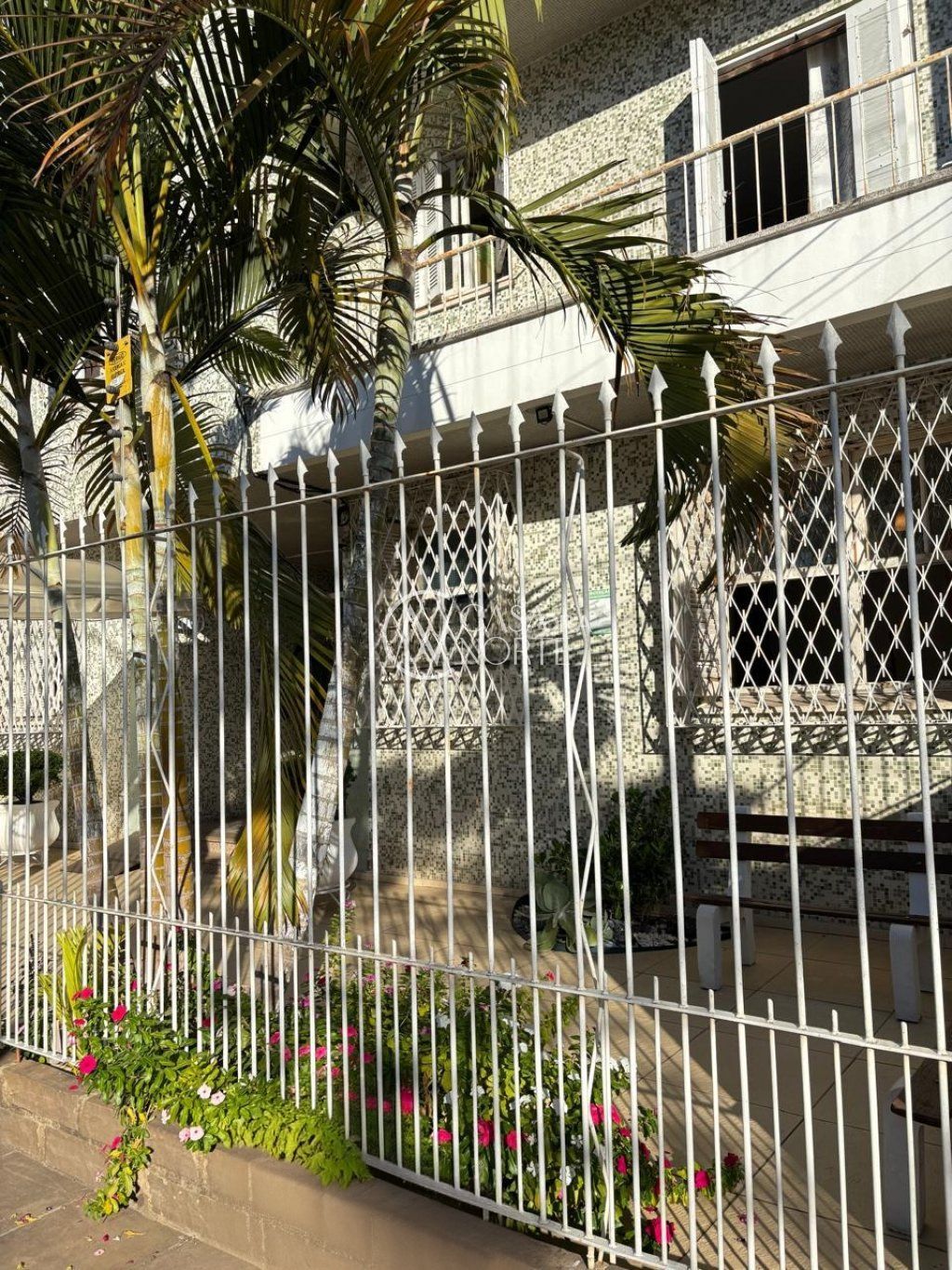 Apartamento à venda com 2 quartos, 57m², Travessa Azevedo no bairro Floresta em Porto Alegre