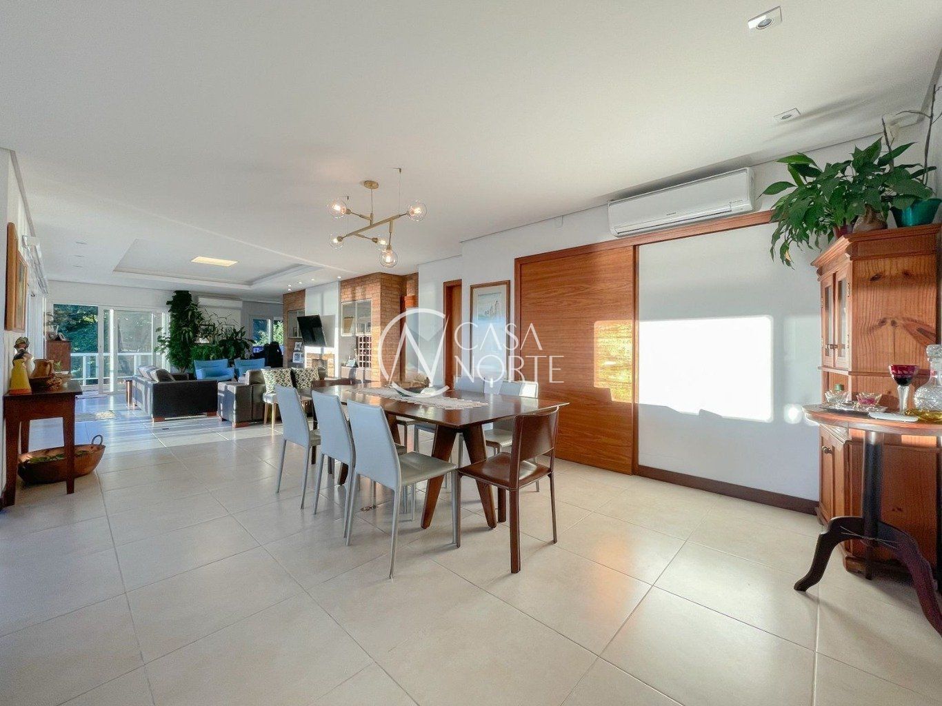 Casa à venda com 4 quartos, 339m², 3 suítes, 4 vagas, Rua Rádio e Travessa Gaúcha no bairro Santa Tereza em Porto Alegre