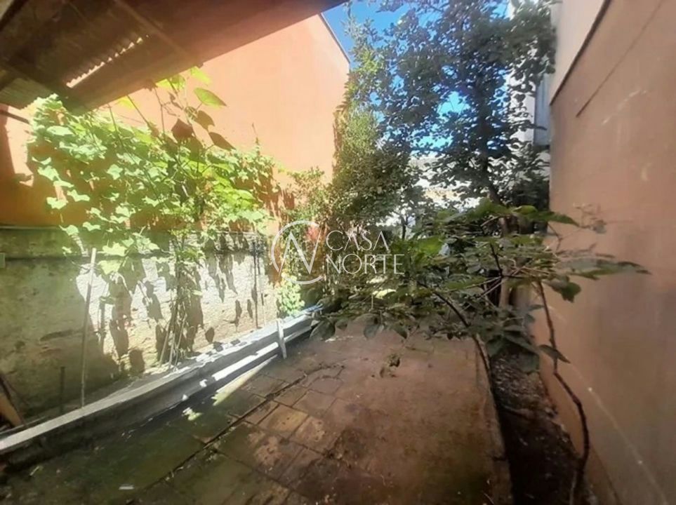 Casa à venda com 3 quartos, 110m², Rua Joaquim Nabuco no bairro Cidade Baixa em Porto Alegre
