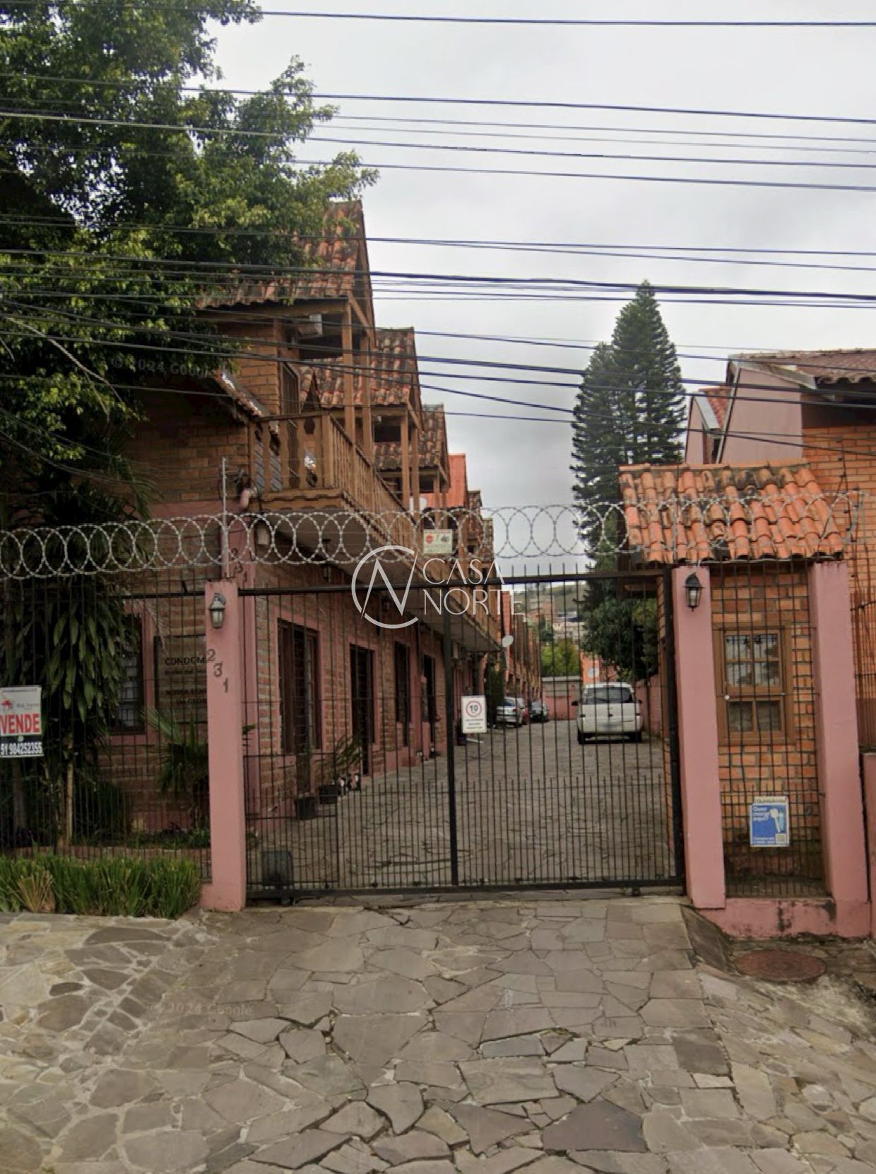 Casa de Condomínio à venda com 3 quartos, 115m², 1 suíte, 2 vagas, Rua General Jonathas Borges Fortes no bairro Glória em Porto Alegre