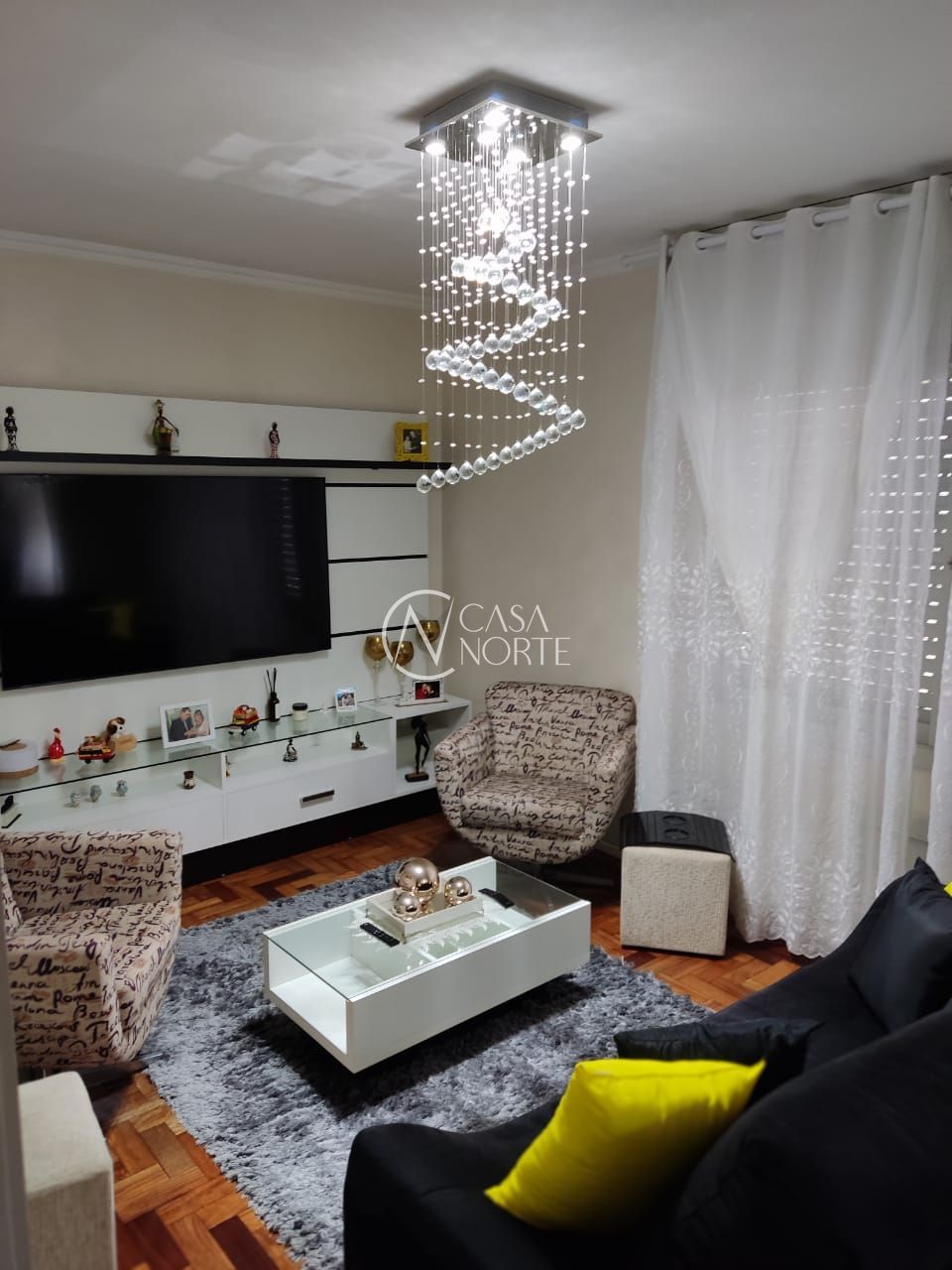 Apartamento à venda com 3 quartos, 67m², 1 vaga, Rua Açores no bairro Passo da Areia em Porto Alegre