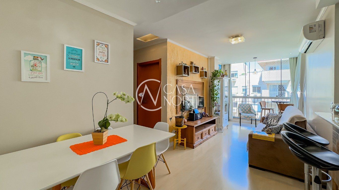 Apartamento à venda com 3 quartos, 76m², 1 vaga, Avenida João Xxiii no bairro São Sebastião em Porto Alegre