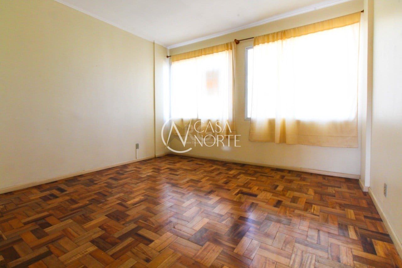 Apartamento à venda com 2 quartos, 116m², 1 vaga, Avenida Farrapos no bairro Navegantes em Porto Alegre