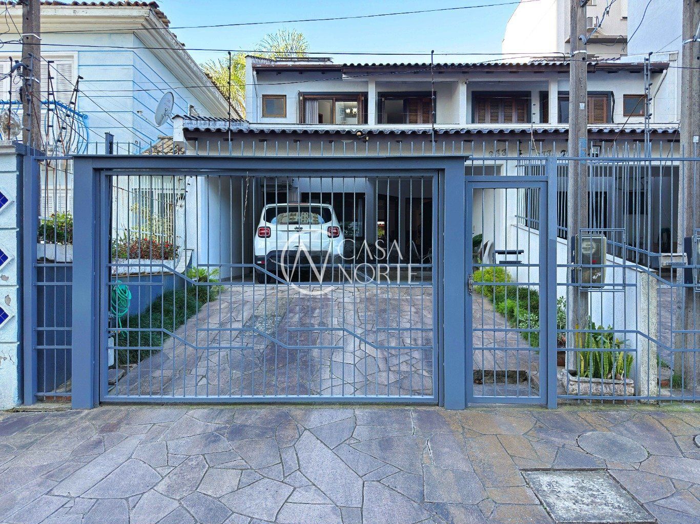 Casa à venda com 3 quartos, 181m², 1 suíte, 2 vagas, Rua Luiz Fontoura Júnior no bairro Jardim Itu em Porto Alegre