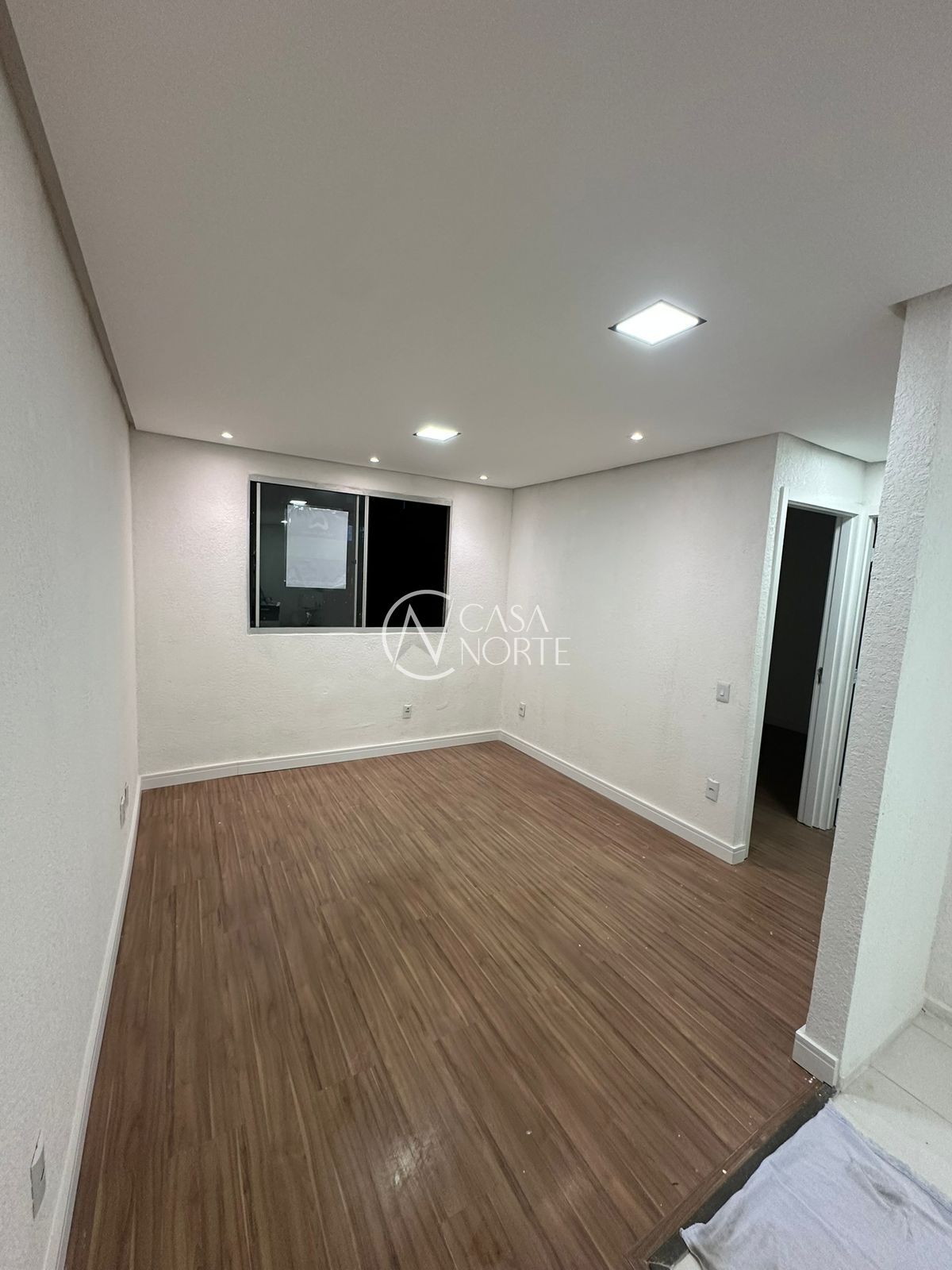 Apartamento à venda com 2 quartos, 42m², 1 vaga, Rua Irmã Teresilda Steffen no bairro Mário Quintana em Porto Alegre