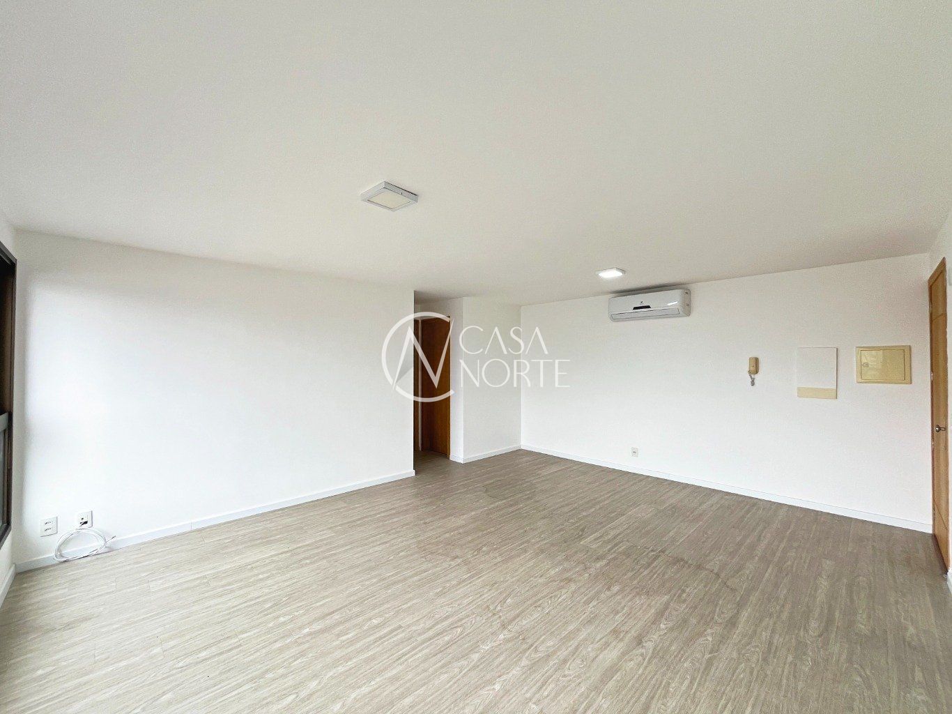 Apartamento à venda com 3 quartos, 91m², 1 suíte, 2 vagas, Rua Doutor Armando Barbedo no bairro Tristeza em Porto Alegre