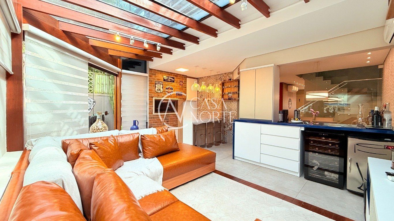 Casa de Condomínio à venda com 3 quartos, 186m², 1 suíte, 2 vagas, Avenida Ecoville no bairro Ecoville em Porto Alegre