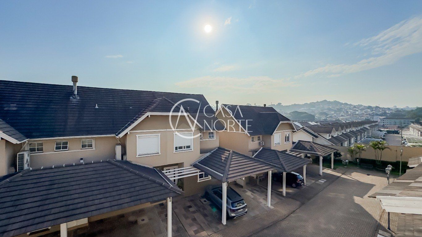 Casa de Condomínio à venda com 3 quartos, 223m², 1 suíte, 3 vagas, Rua Attílio Bilibio no bairro Jardim Carvalho em Porto Alegre