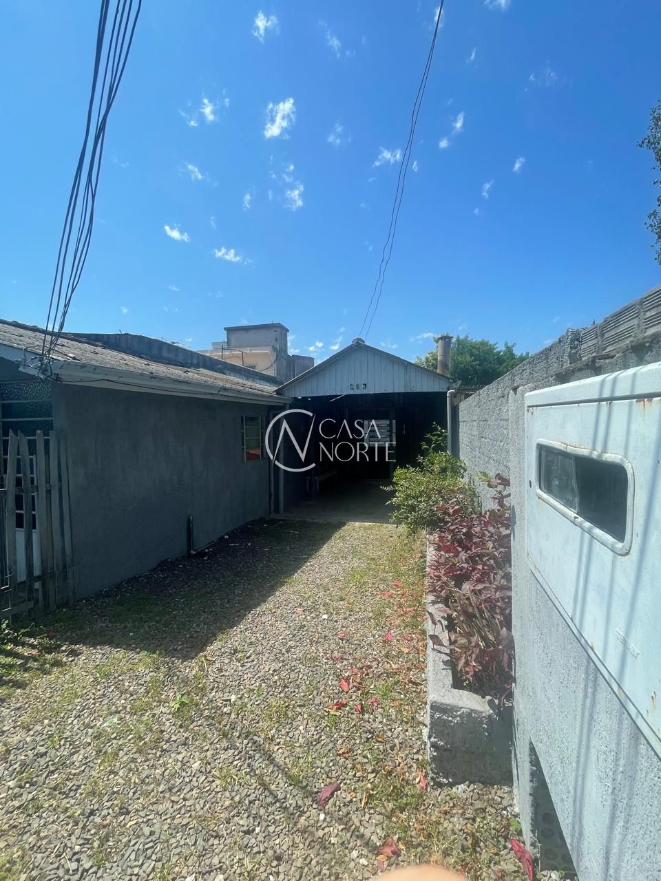 Casa à venda com 3 quartos, 152m², 1 suíte, 3 vagas, Rua Treze de Setembro no bairro Rubem Berta em Porto Alegre