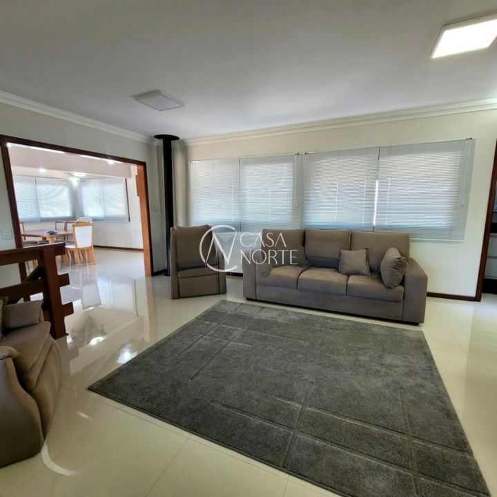 Cobertura à venda com 3 quartos, 251m², 1 suíte, 4 vagas, Rua Monte Flor no bairro Jardim Floresta em Porto Alegre