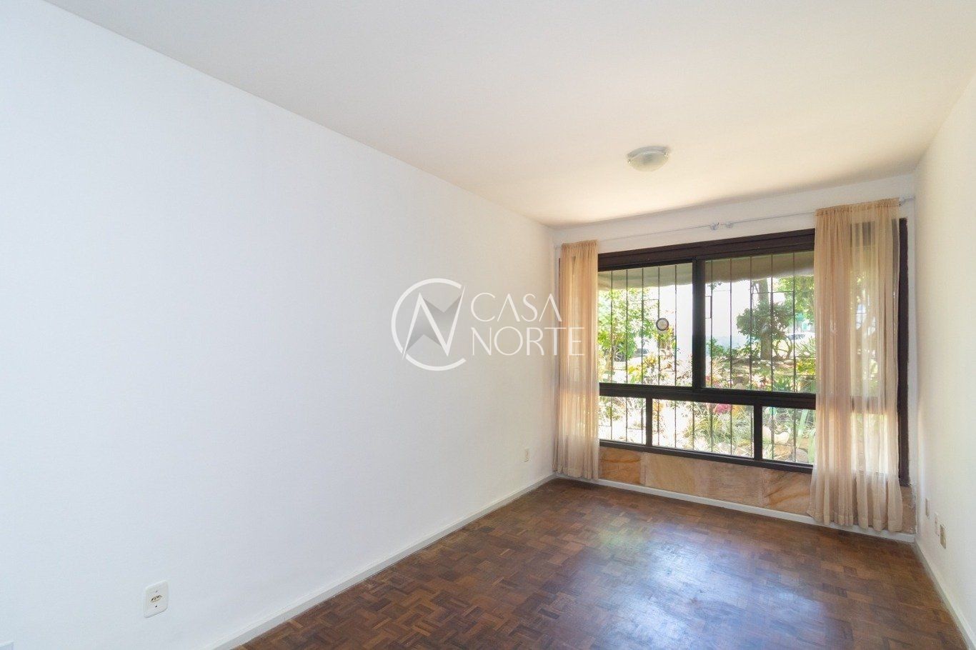 Apartamento à venda com 2 quartos, 60m², 1 vaga, Avenida Fábio Araújo Santos no bairro Nonoai em Porto Alegre