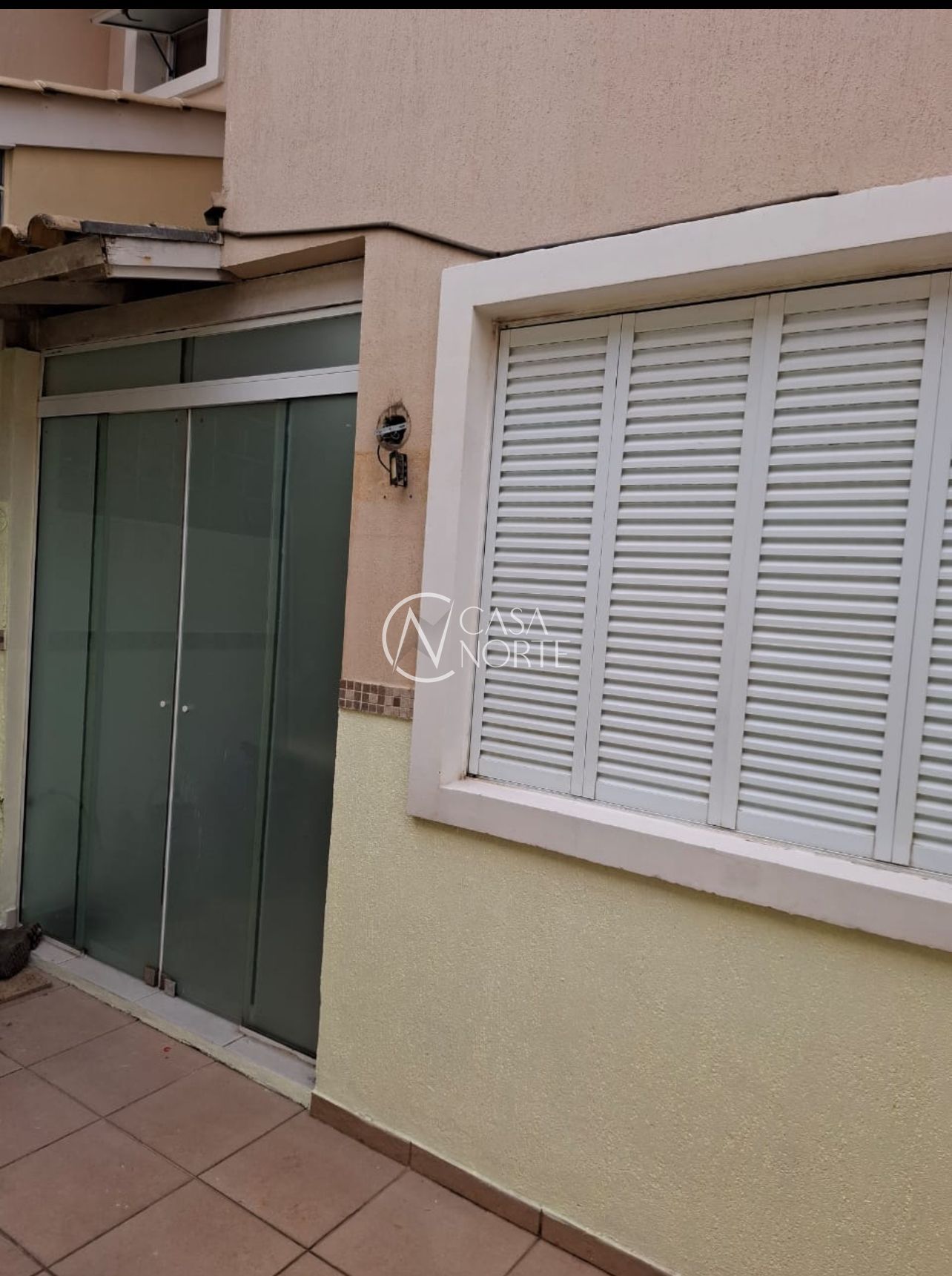 Casa à venda com 2 quartos, 91m², 1 vaga, Avenida Faria Lobato no bairro Sarandi em Porto Alegre