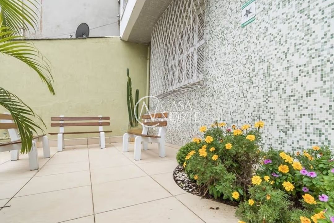 Apartamento à venda com 2 quartos, 57m², Travessa Azevedo no bairro Floresta em Porto Alegre
