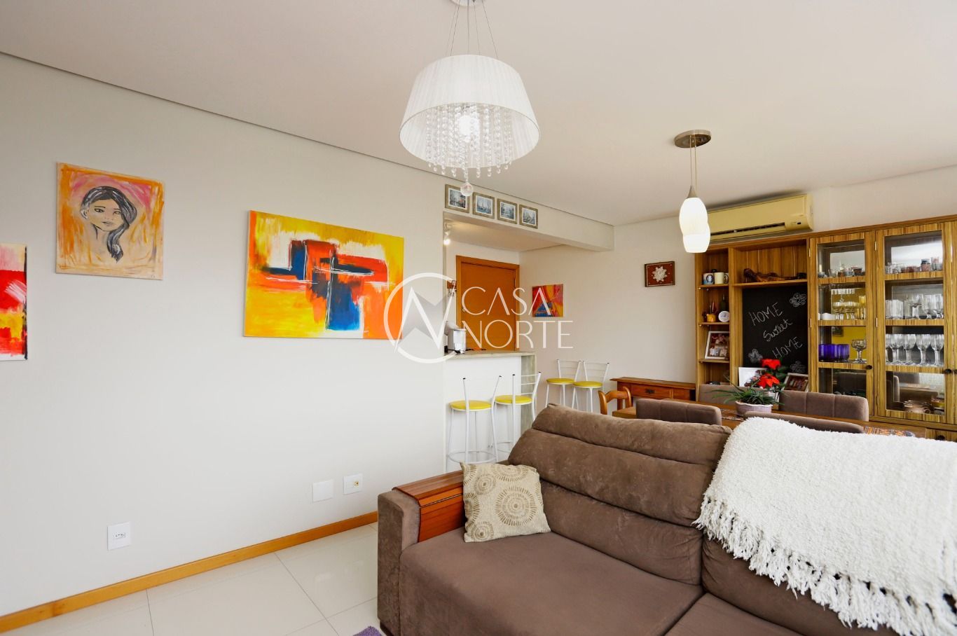 Apartamento à venda com 2 quartos, 64m², 1 suíte, 2 vagas, Rua Domingos Crescêncio no bairro Santana em Porto Alegre