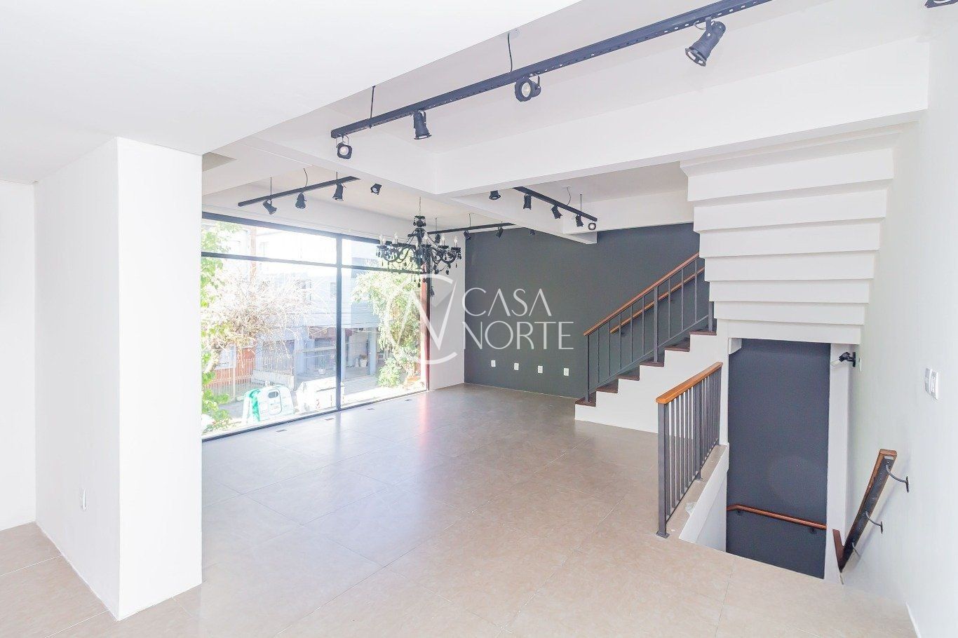 Prédio Comercial à venda com 3 quartos, 200m², 1 vaga, Rua Visconde do Herval no bairro Menino Deus em Porto Alegre