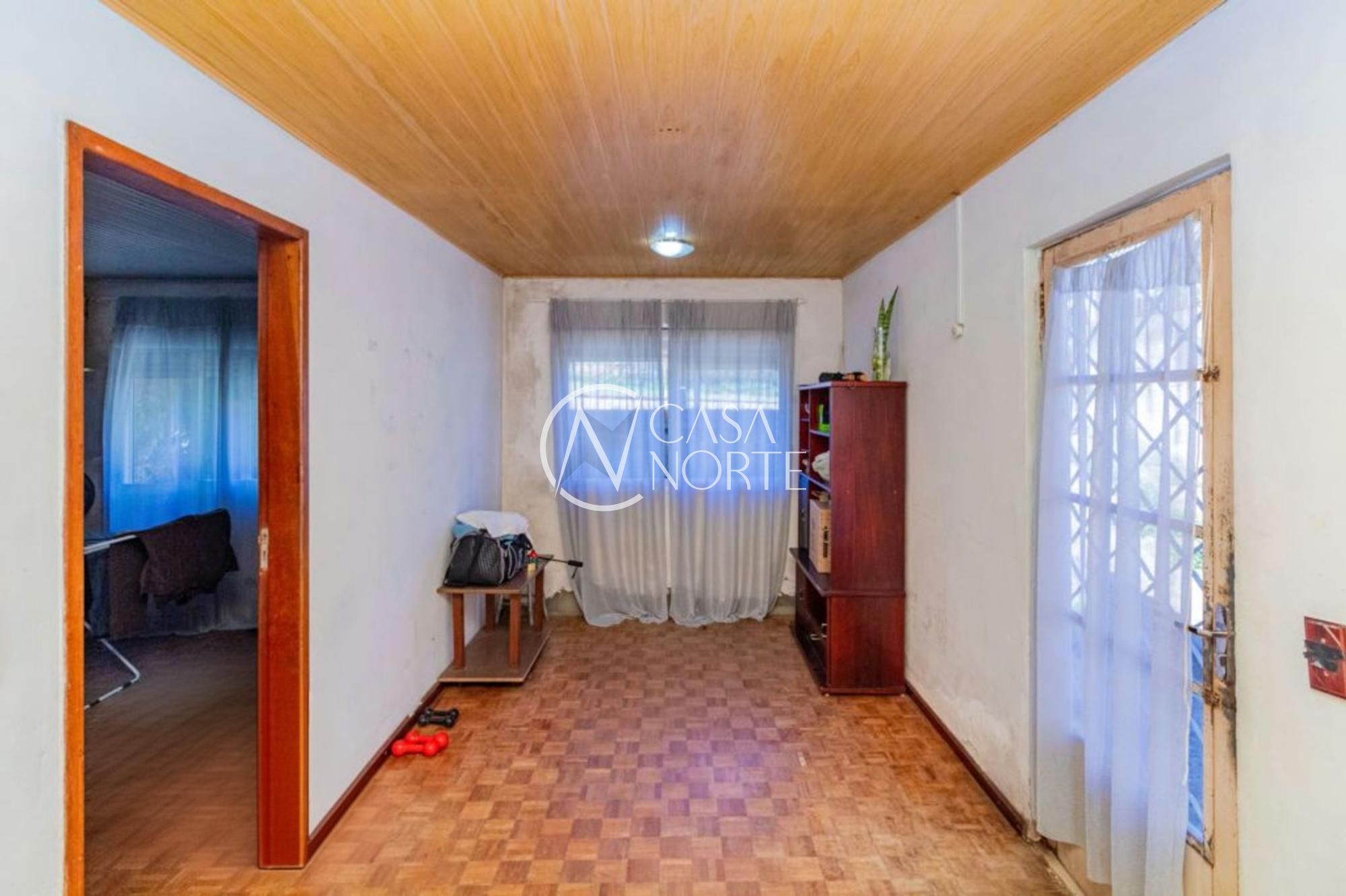 Casa à venda com 3 quartos, 372m², 2 vagas, Rua Parlamento no bairro Morro Santana em Porto Alegre
