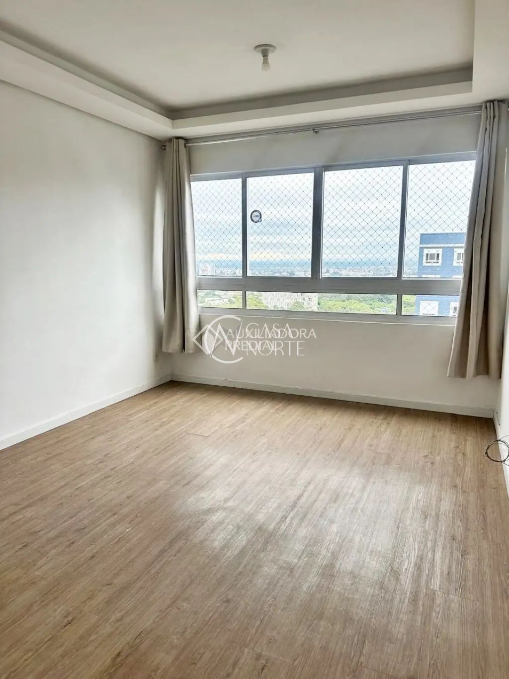 Apartamento à venda com 2 quartos, 49m², 1 vaga, Avenida Manoel Elias no bairro Jardim Leopoldina em Porto Alegre