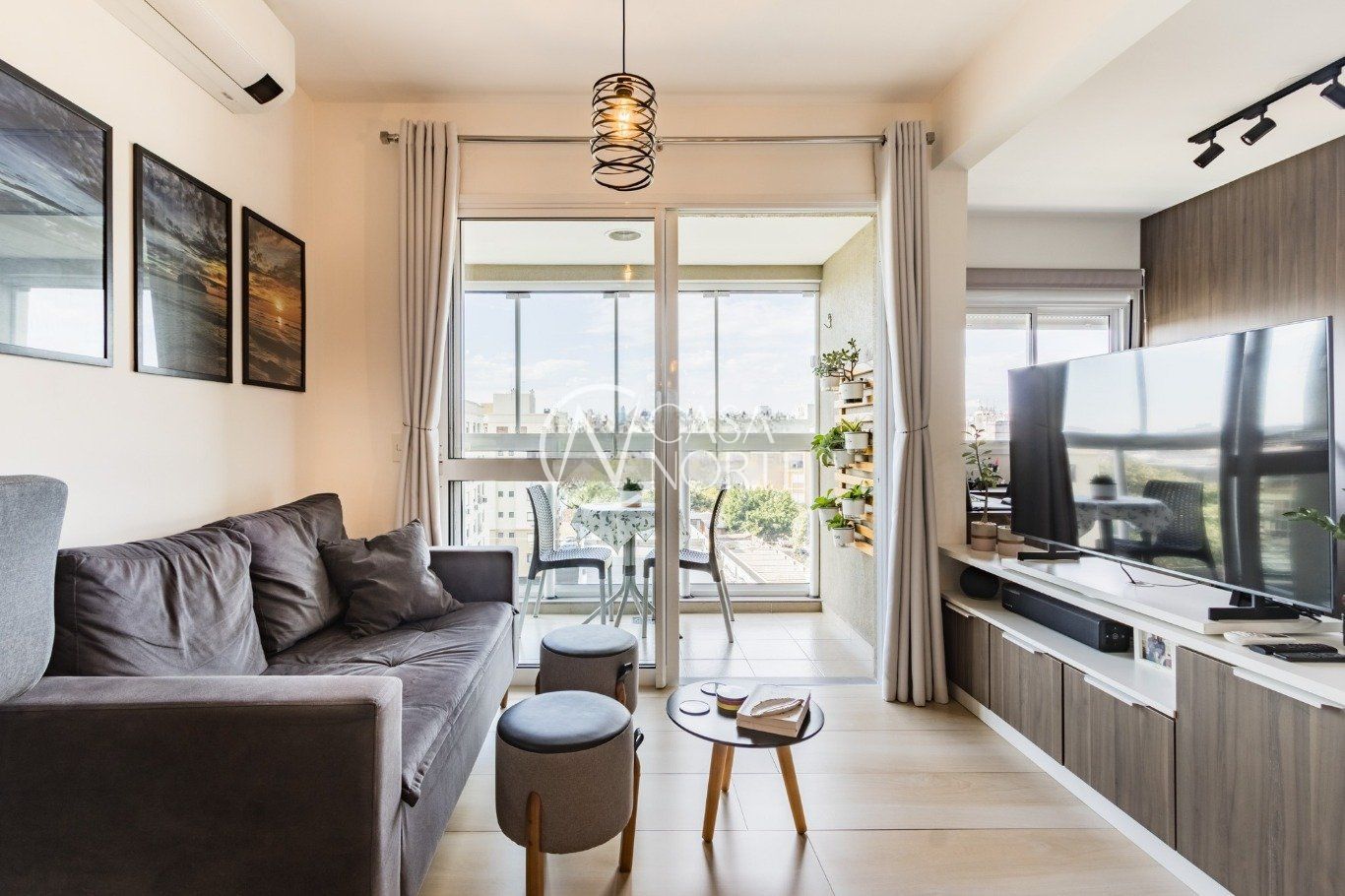 Apartamento à venda com 2 quartos, 64m², 1 vaga, Avenida Polônia no bairro São Geraldo em Porto Alegre